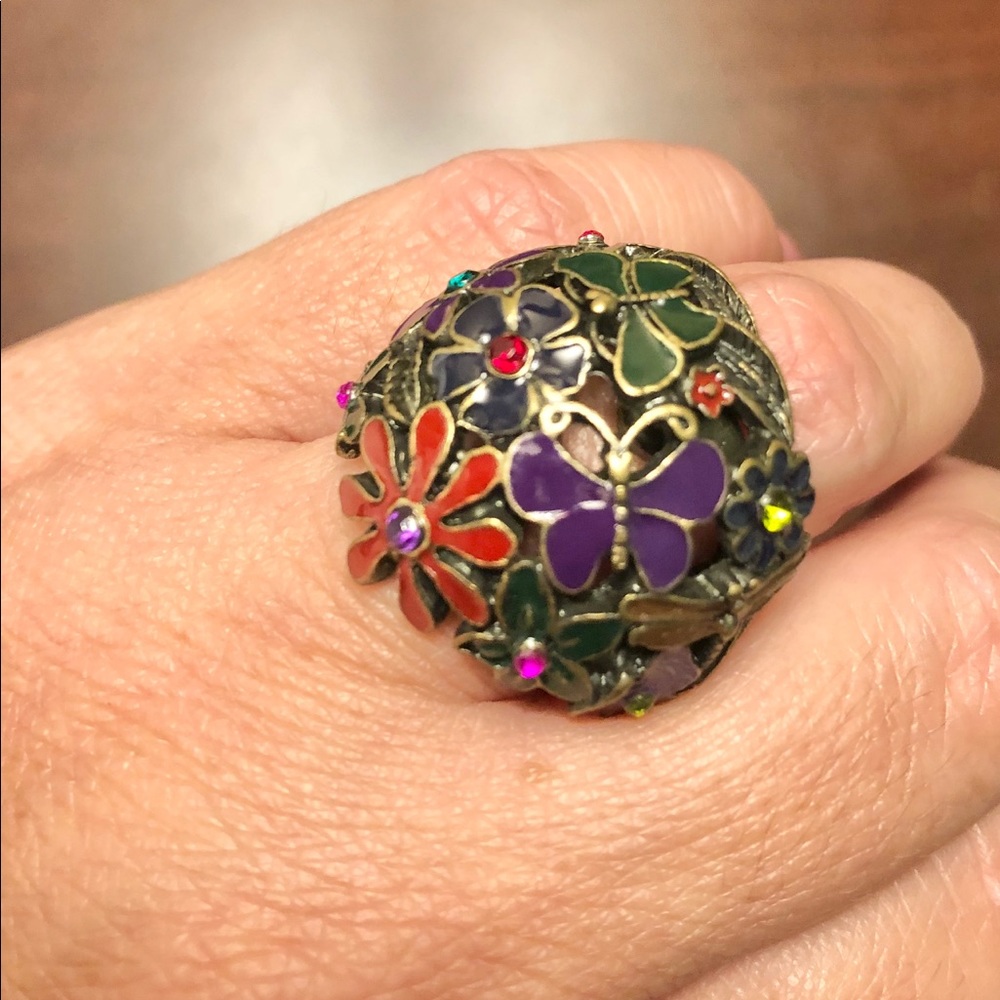 Ring - Picture 2 of 4